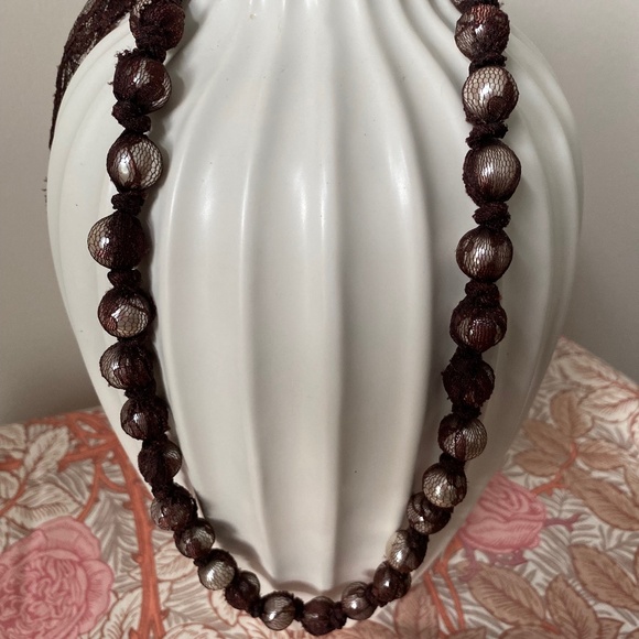 Decorative Pearl Necklace Timeless Elegance - Picture 1 of 5